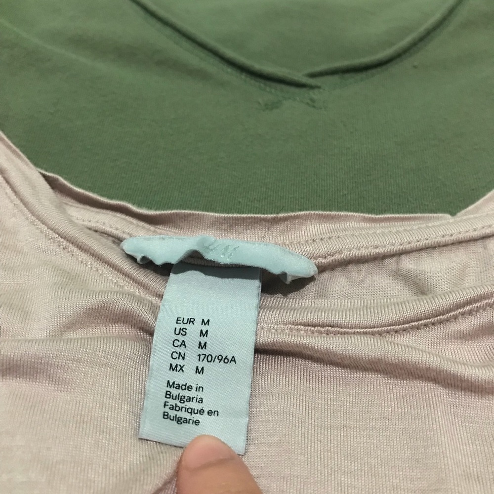 SOLD basic t shirt bundle - Picture 2 of 4